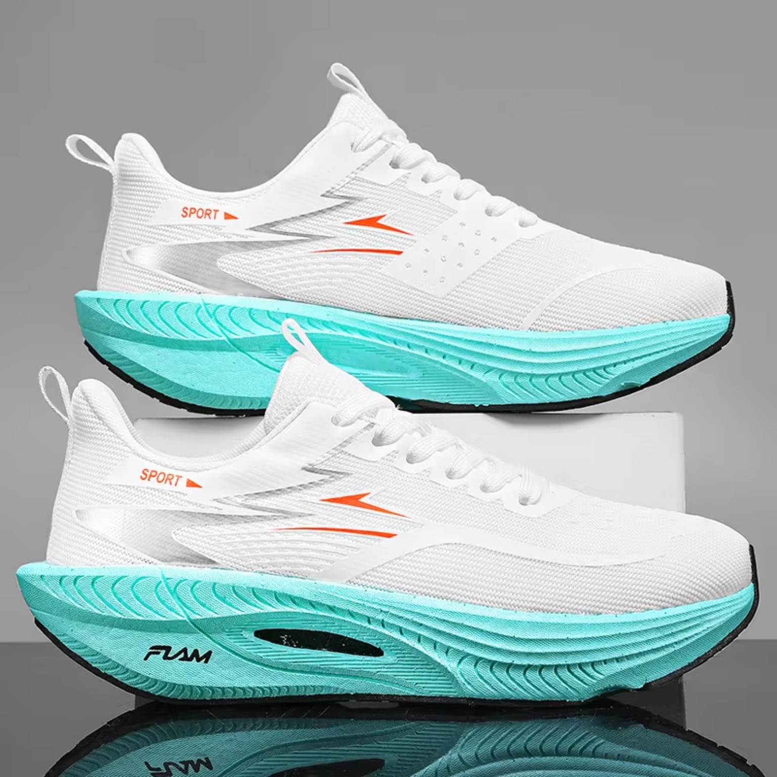 Lightweight breathable sports running shoes