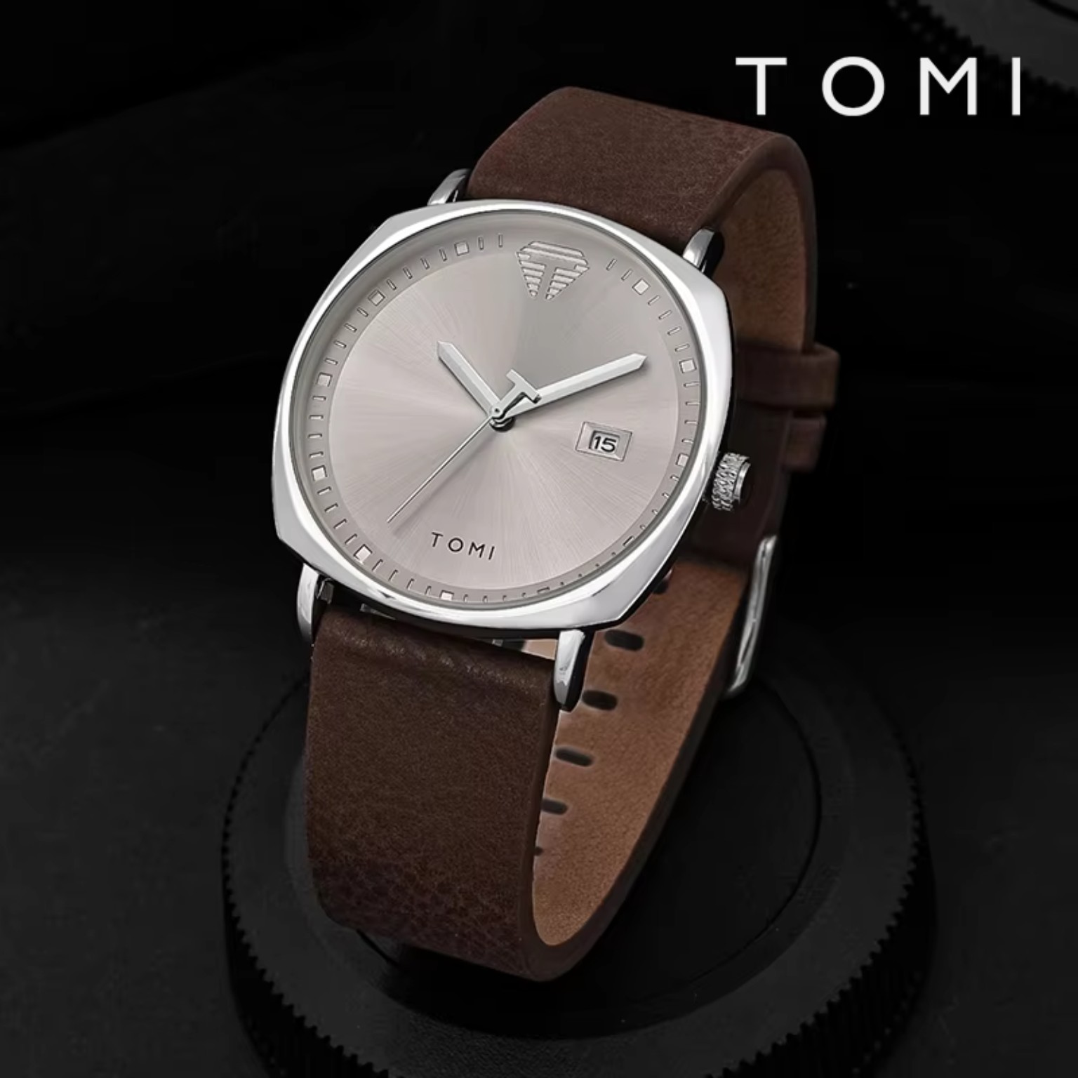 TOMI men's minimalist leather quartz watch