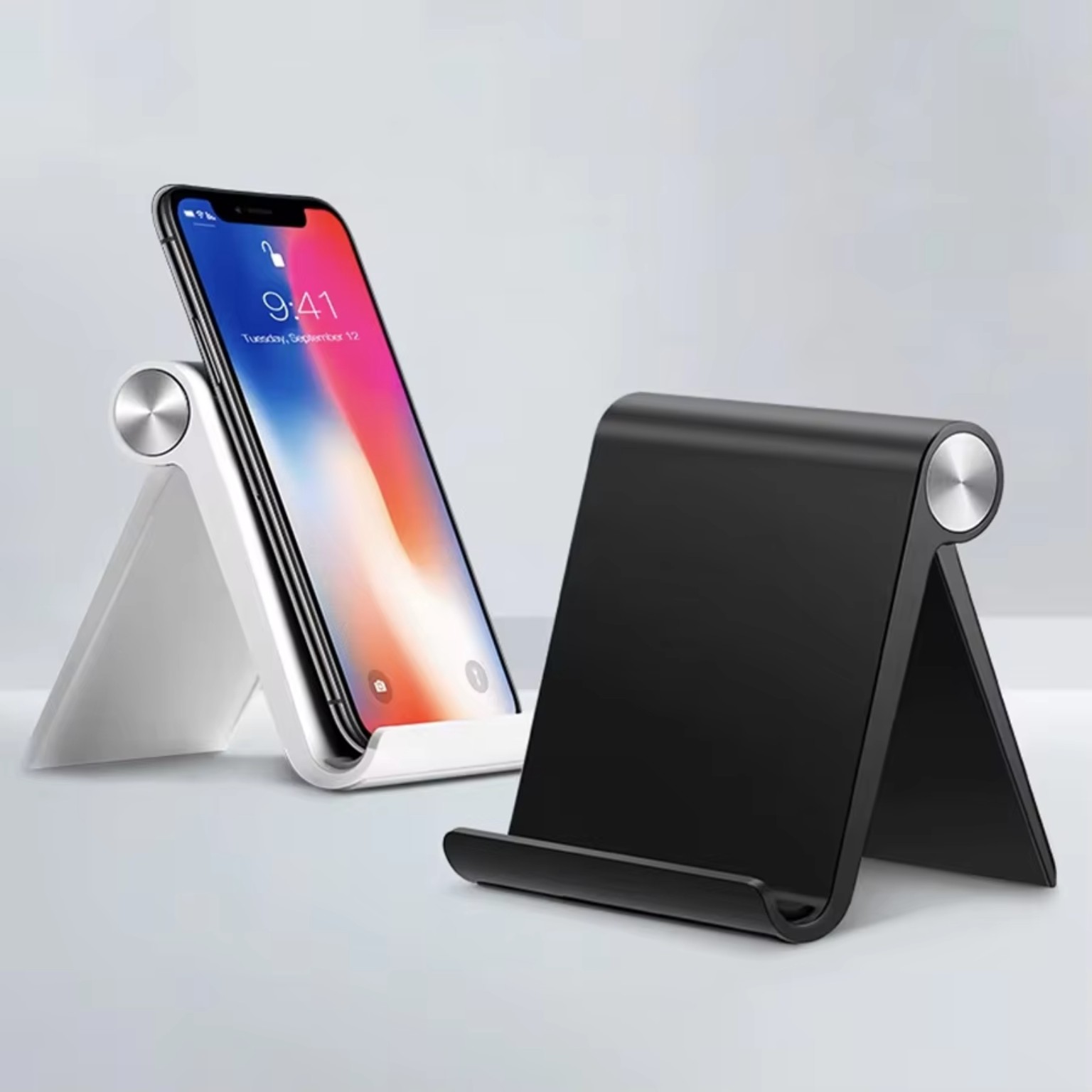 Foldable phone stand in black and white